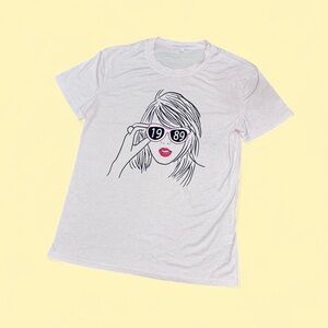 Taylor Swift 1989 inspired Graphic Tee Shirt